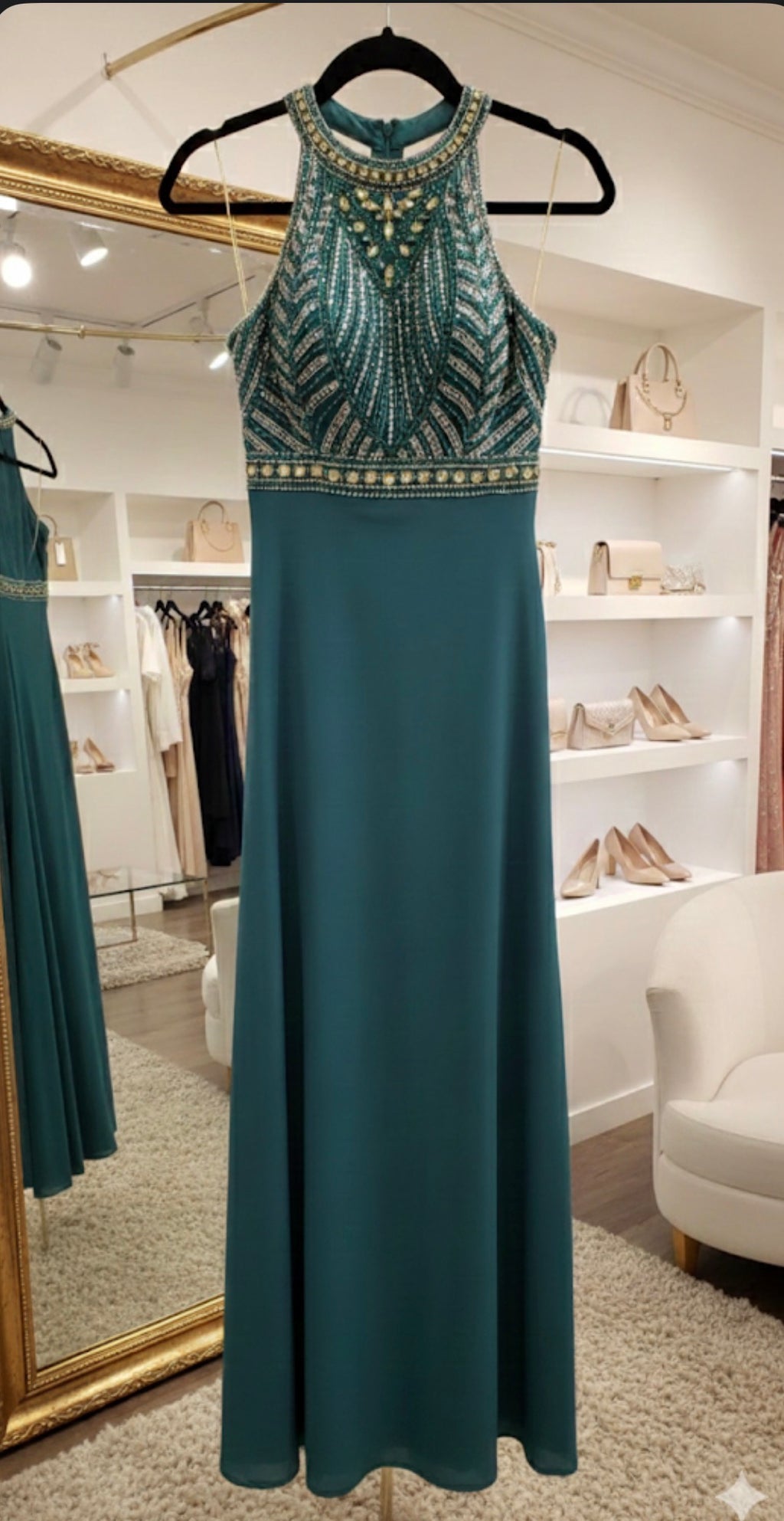 Vestido de Gala Caribeña con espalda descubierta y cuello halter con cuentas (verde azulado)