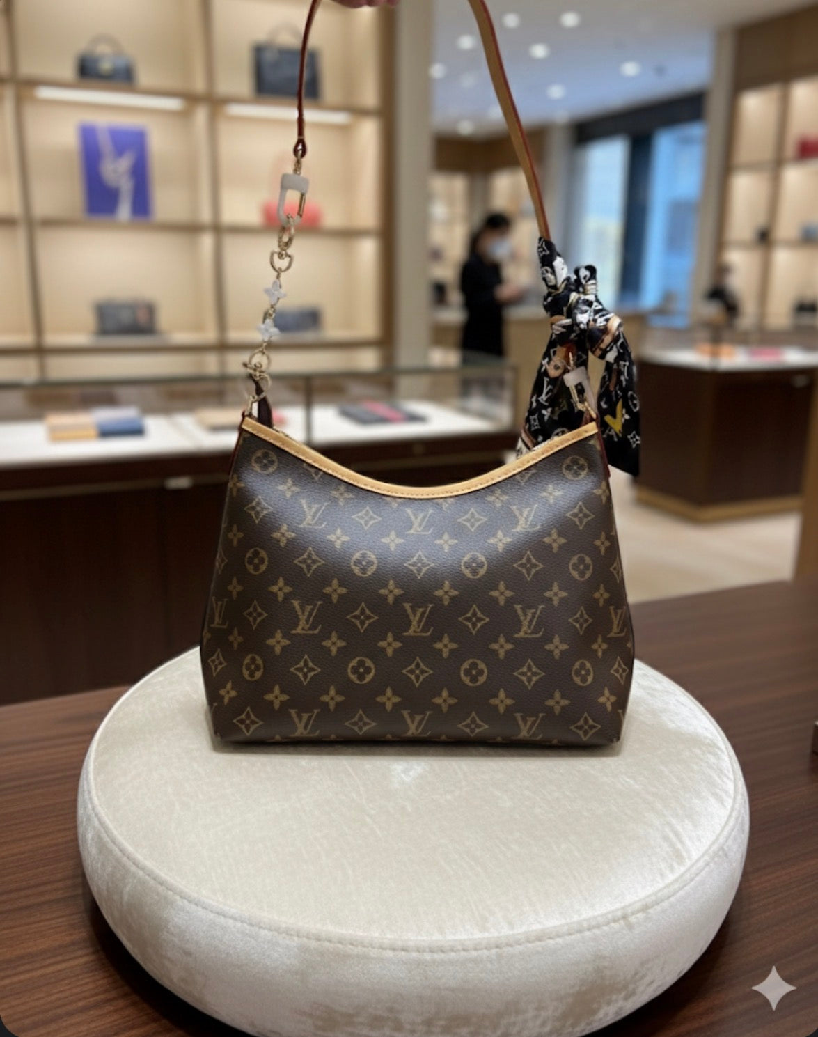 LV lux bag